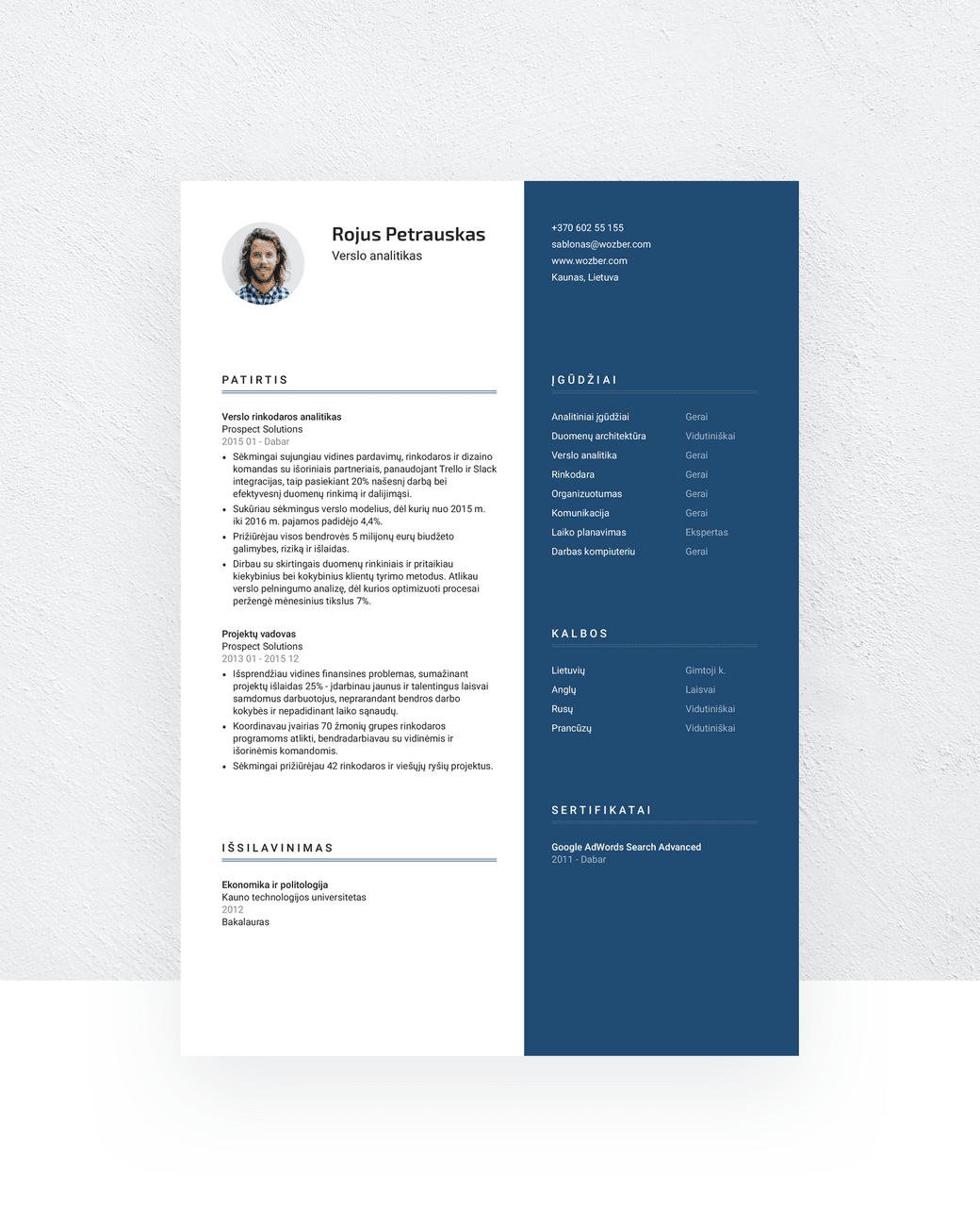 Senamadiškas, tačiau vis dar modernus CV šablonas.