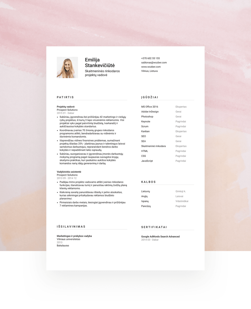 Dviejų stulpelių CV šablonas su minimalistiniu dizainu specialistams, norintiems sutalpinti daugiau informacijos viename puslapyje.
